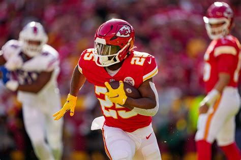 who is the chiefs running back|clyde edwards helaire news.